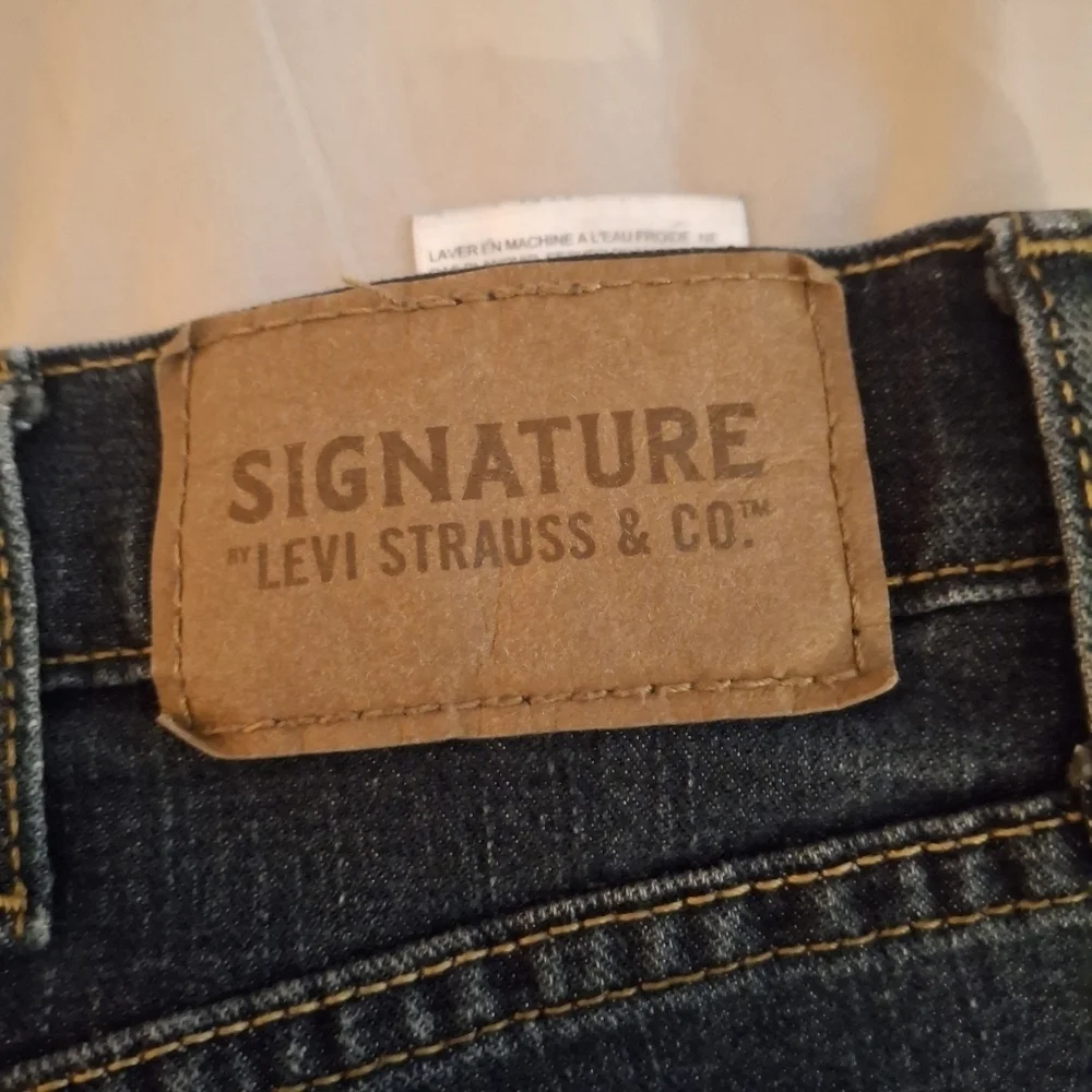 Signature Men's Levi's Blue Relaxed Fit Jeans Classic Style